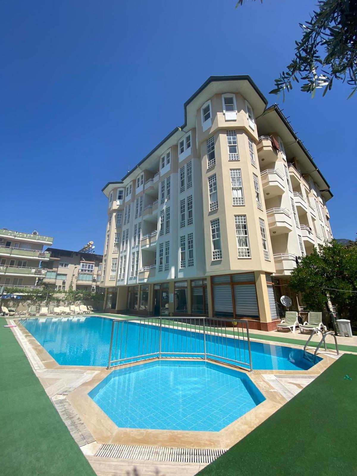 Isabella Apart Otel Аланя Екстериор снимка